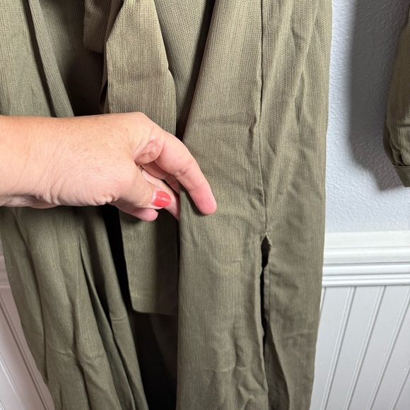 Joyfolie Malin Dress in Sage Green Long Sleeve Maxi 
Size XL - Picture 9 of 10